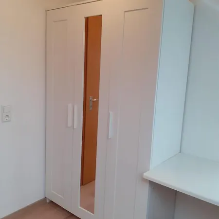 - 4 Sterne Apartment Rheinzabern